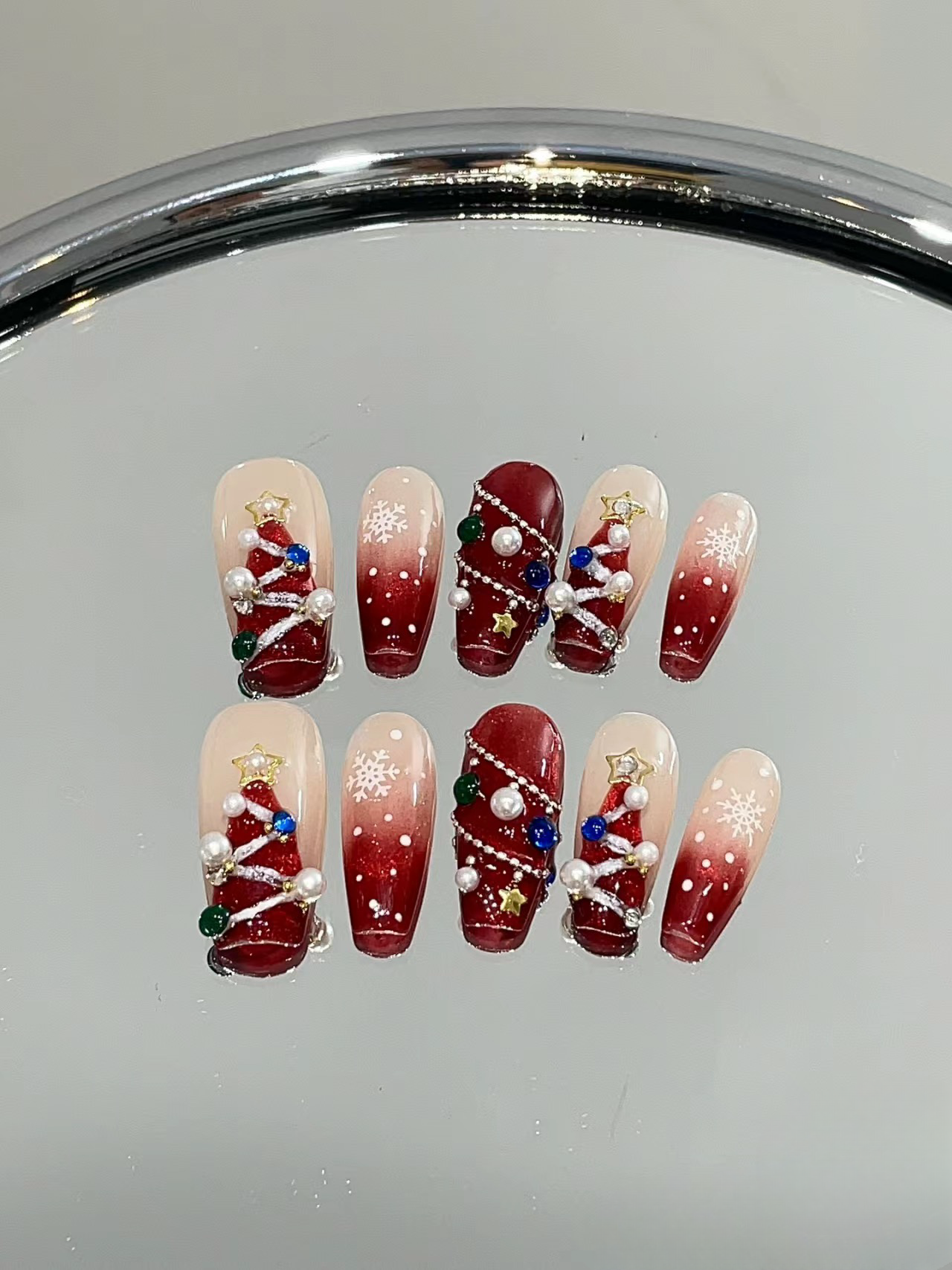 [Colorful lights Christmas Tree]